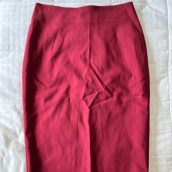 SOLD 👠 Icone Simons Burgundy Pencil Skirt XS - Picture 4 of 12